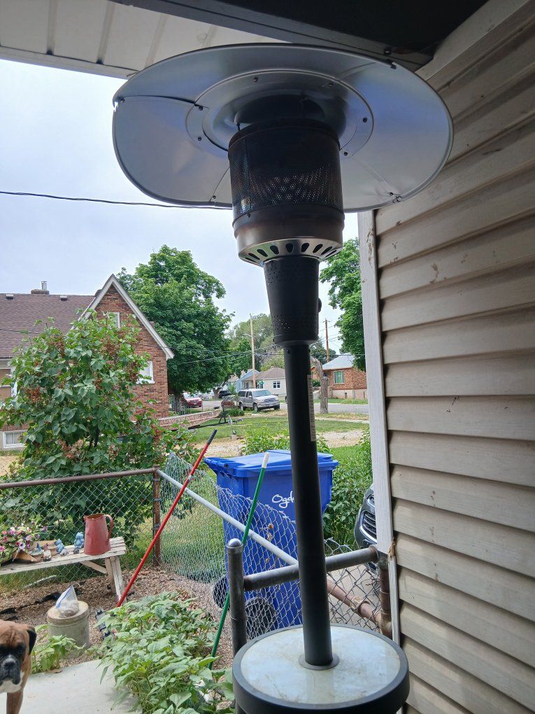 Patio heater with propane tank