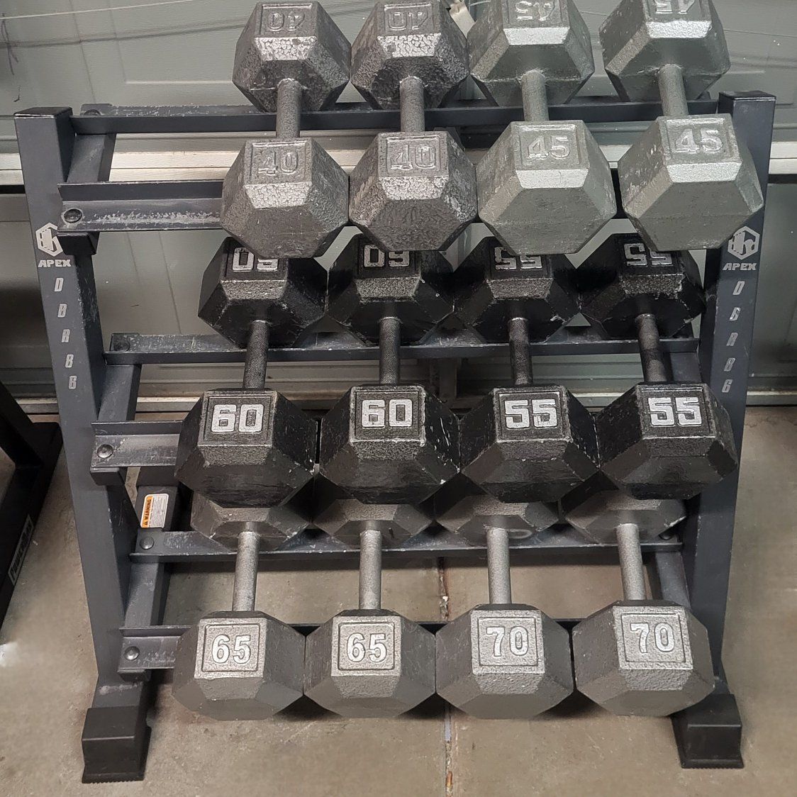 dumbbells 670 pounds
