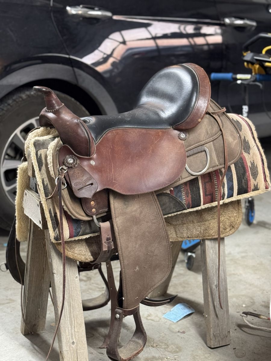 18” High Horse by Circle Y Lightweight Trail Saddle