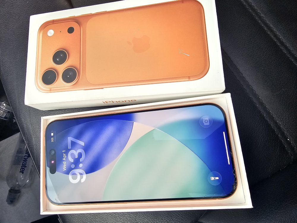 iPhone 17 Pro 256 Gig AT&T / Cricket