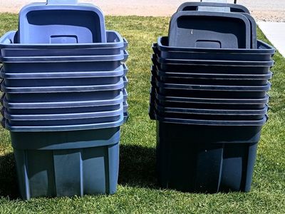 RUBBERMAID ROUGHNECK TOTES 18 GALLON
