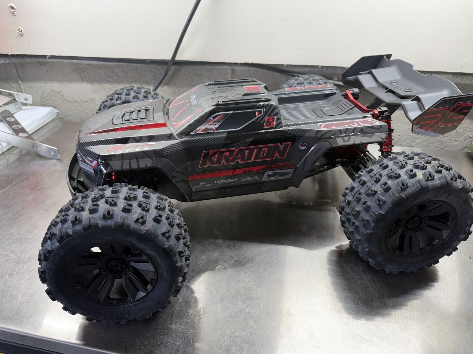 Arrma Kraton EXB 6s