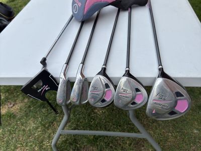 Girls Topflite XLj Junior Golf Club Set