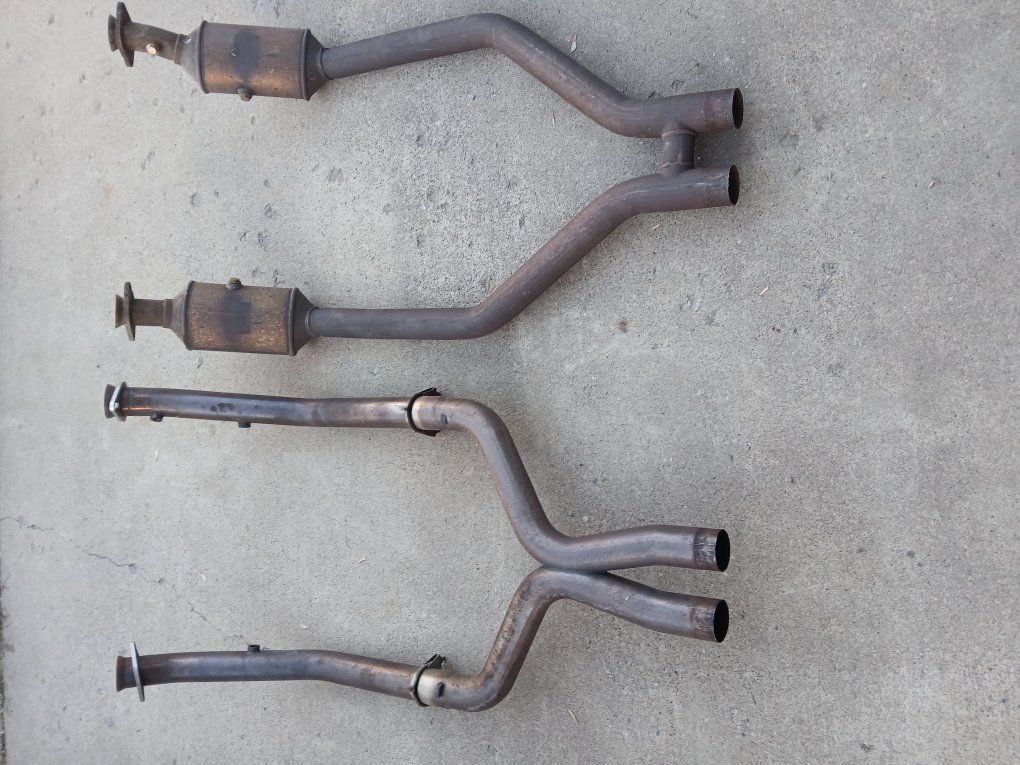 X-pipe (catless) and stock H-pipe