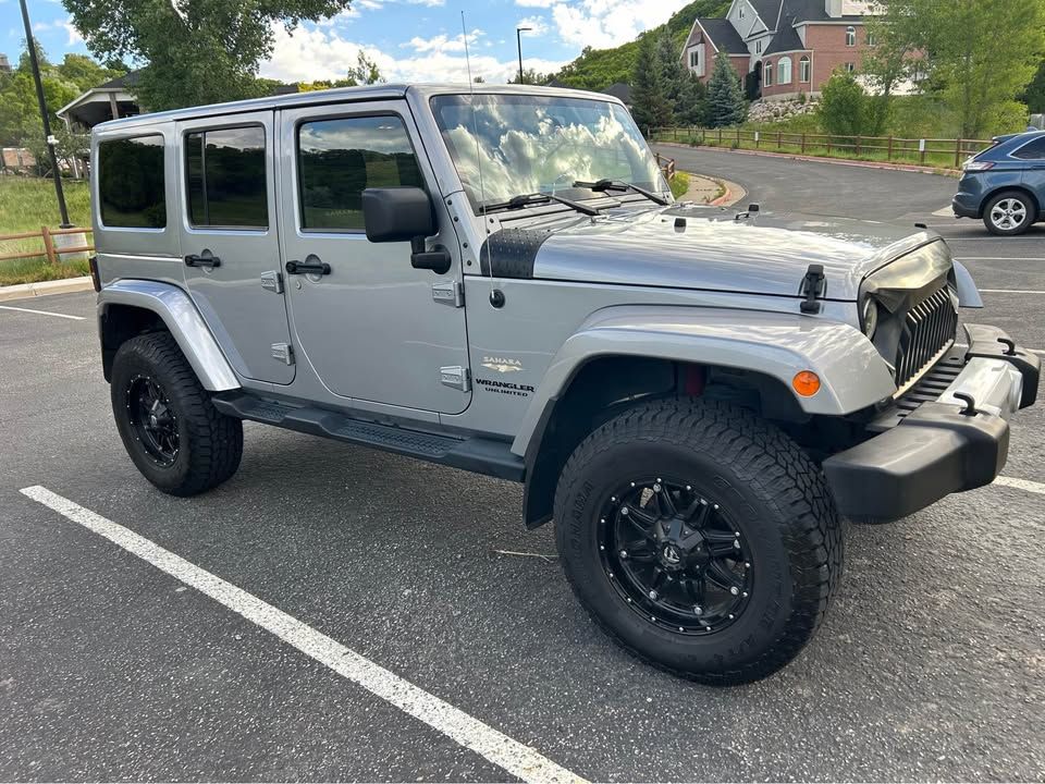 2013 Jeep Wrangler Unlimited Sahara