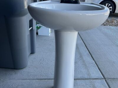 Pedestal Sink