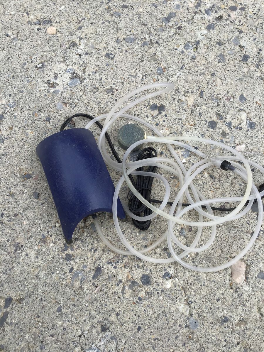 Used Aquarium Air Pump with Tubing and Air Stone