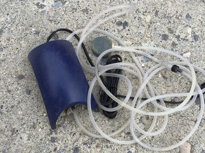 Used Aquarium Air Pump with Tubing and Air Stone