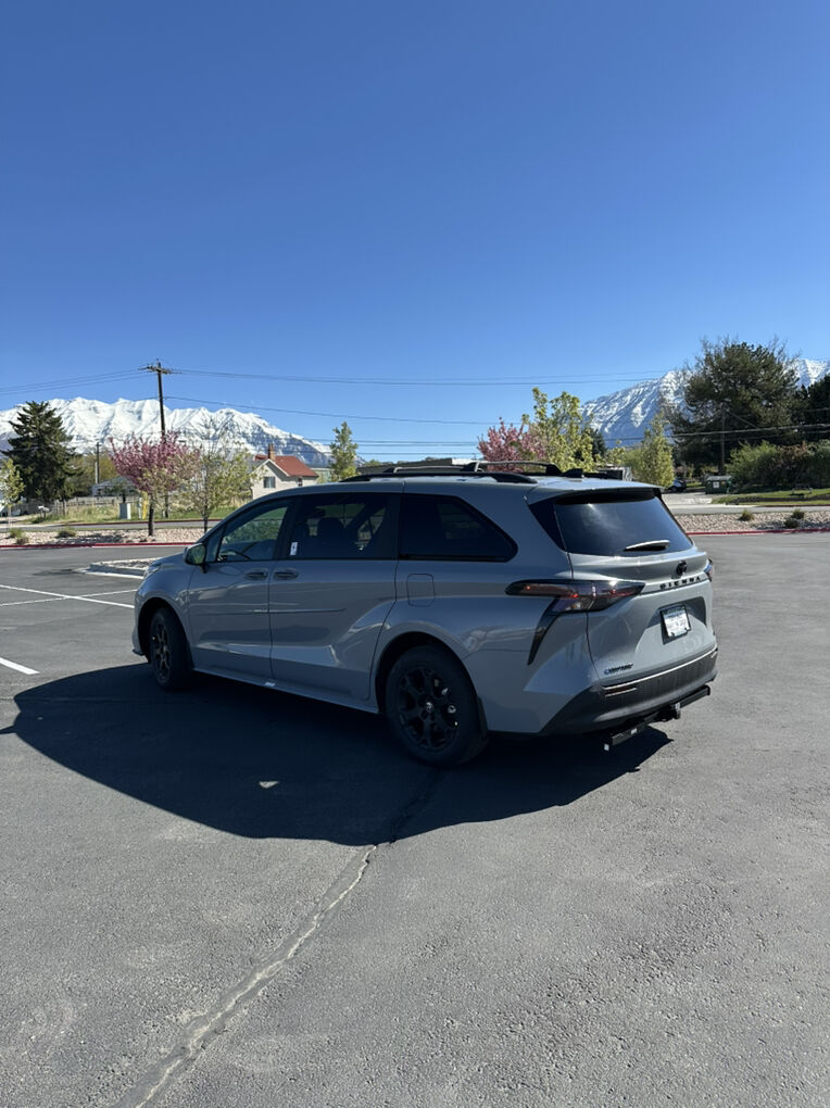2025 Toyota Sienna Woodland Edition