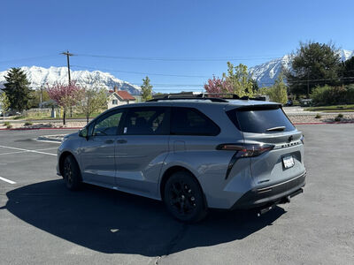 2025 Toyota Sienna Woodland Edition