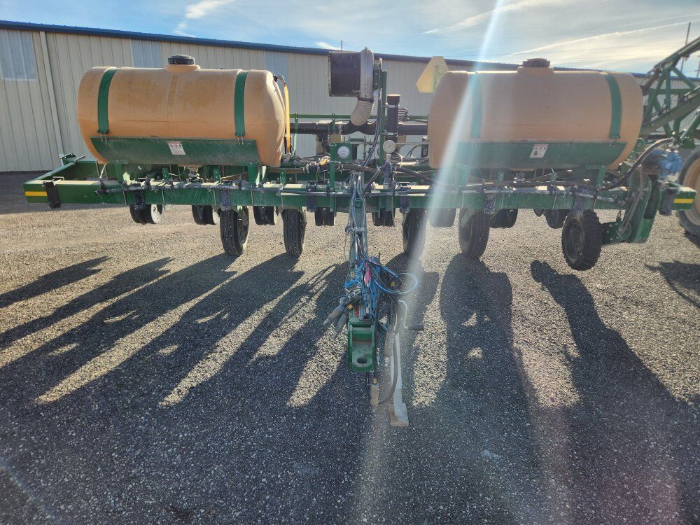 Great Plains YP825A corn planter