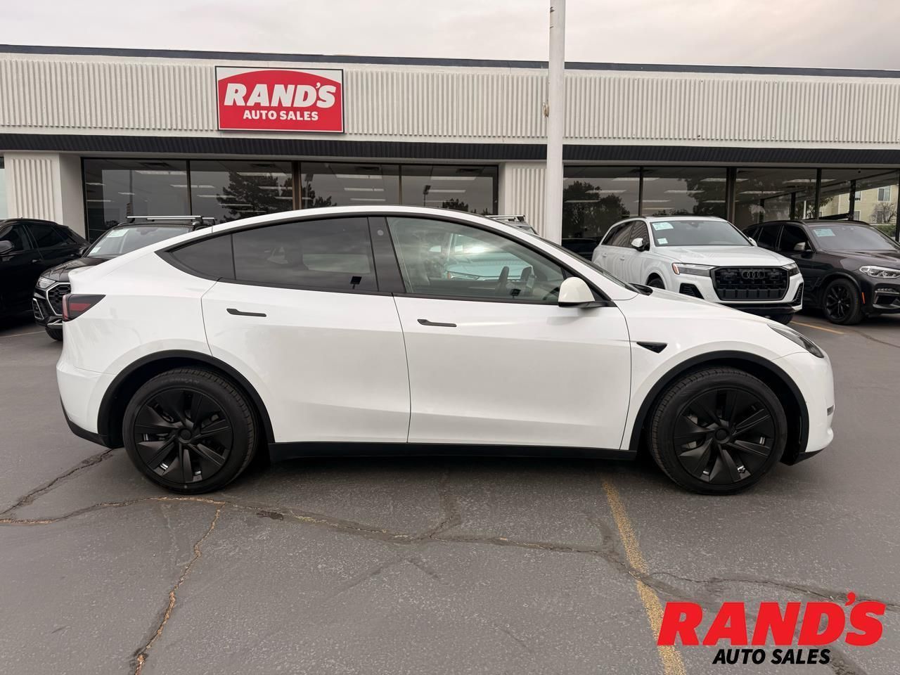 2023 Tesla Model Y Long Range