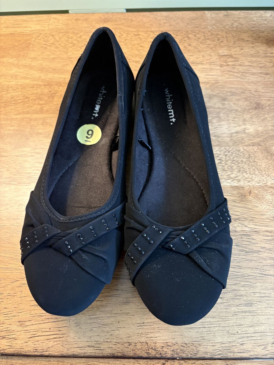 LADIES BLACK SUEDE FLAT SHOES SIZE 9  BRAND NEW 'WHITE MT."