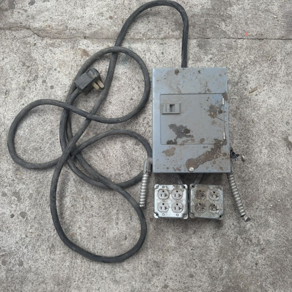 Square D 100 AMP Manual Transfer Switch