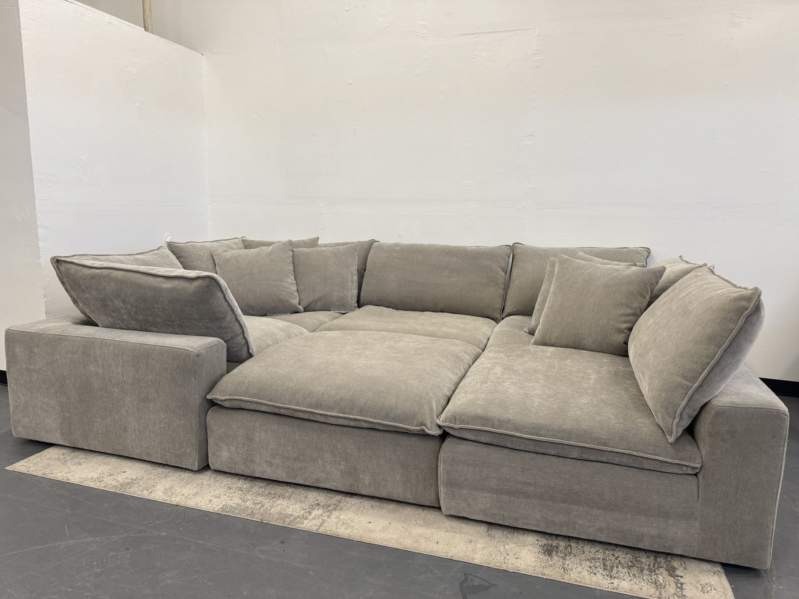 COSTCO SEREEN CLOUD MODULAR SECTIONAL SOFA COUCH