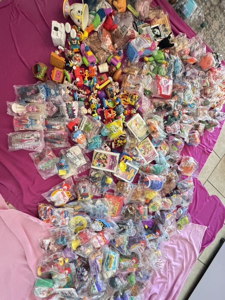 Old Mcdonalds Toys LOT