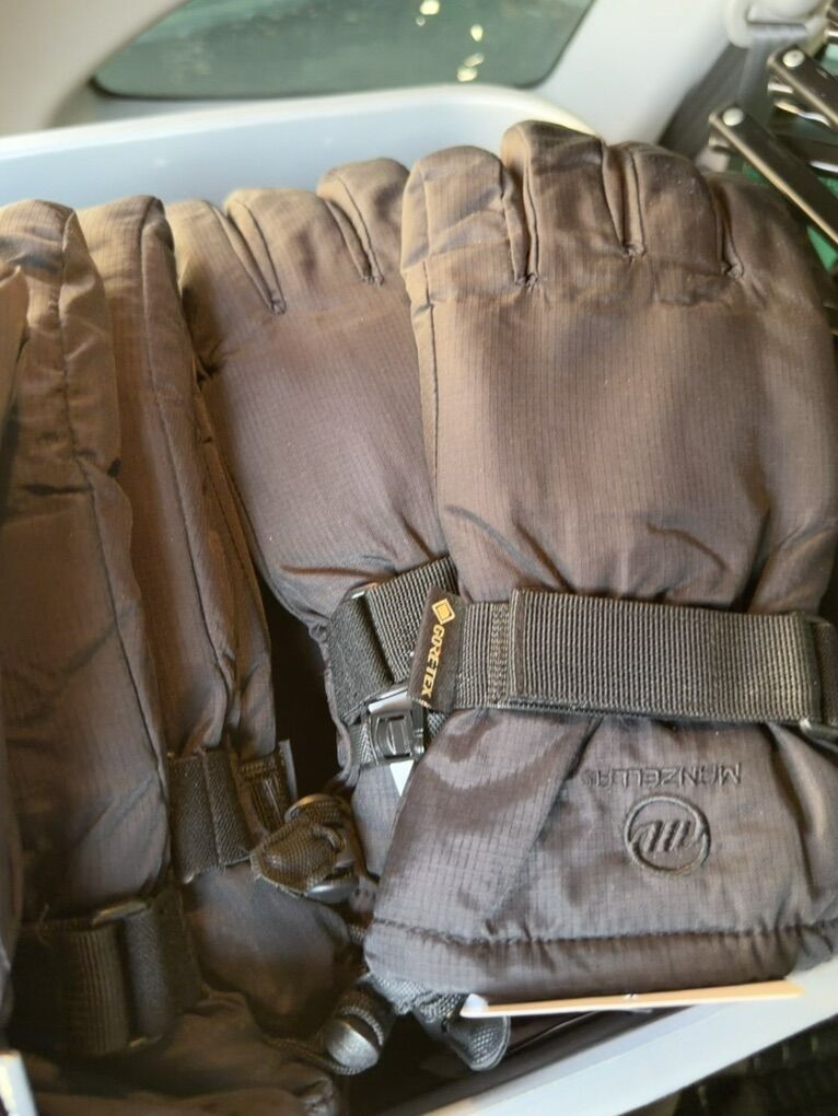 Snowboard / Ski / Winter Gloves!