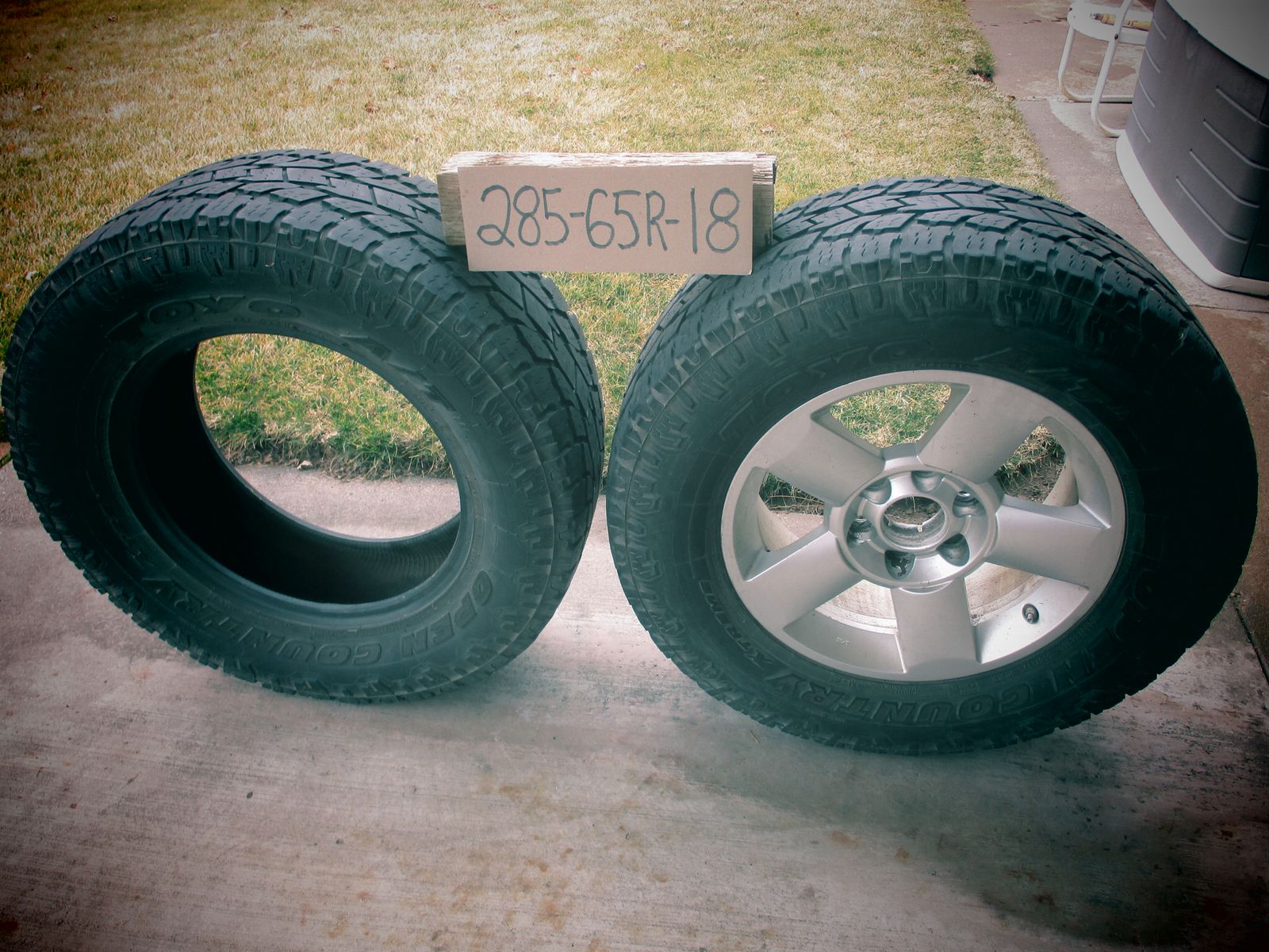 Nissan Titan Wheel and tires