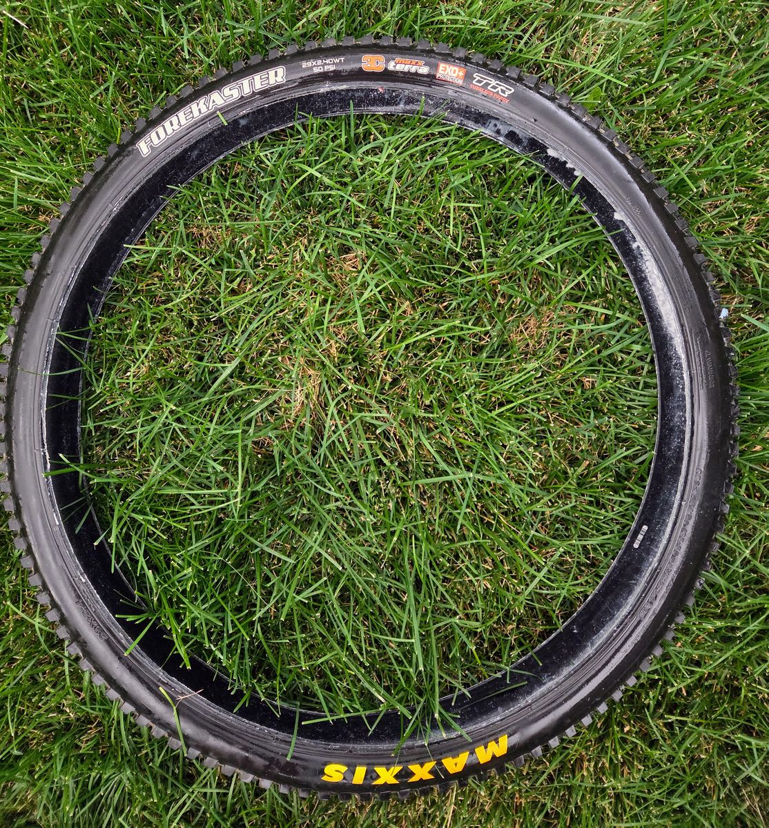 Maxxis Forekaster 29 x 2.4 EXO + Mountain Bike Tire