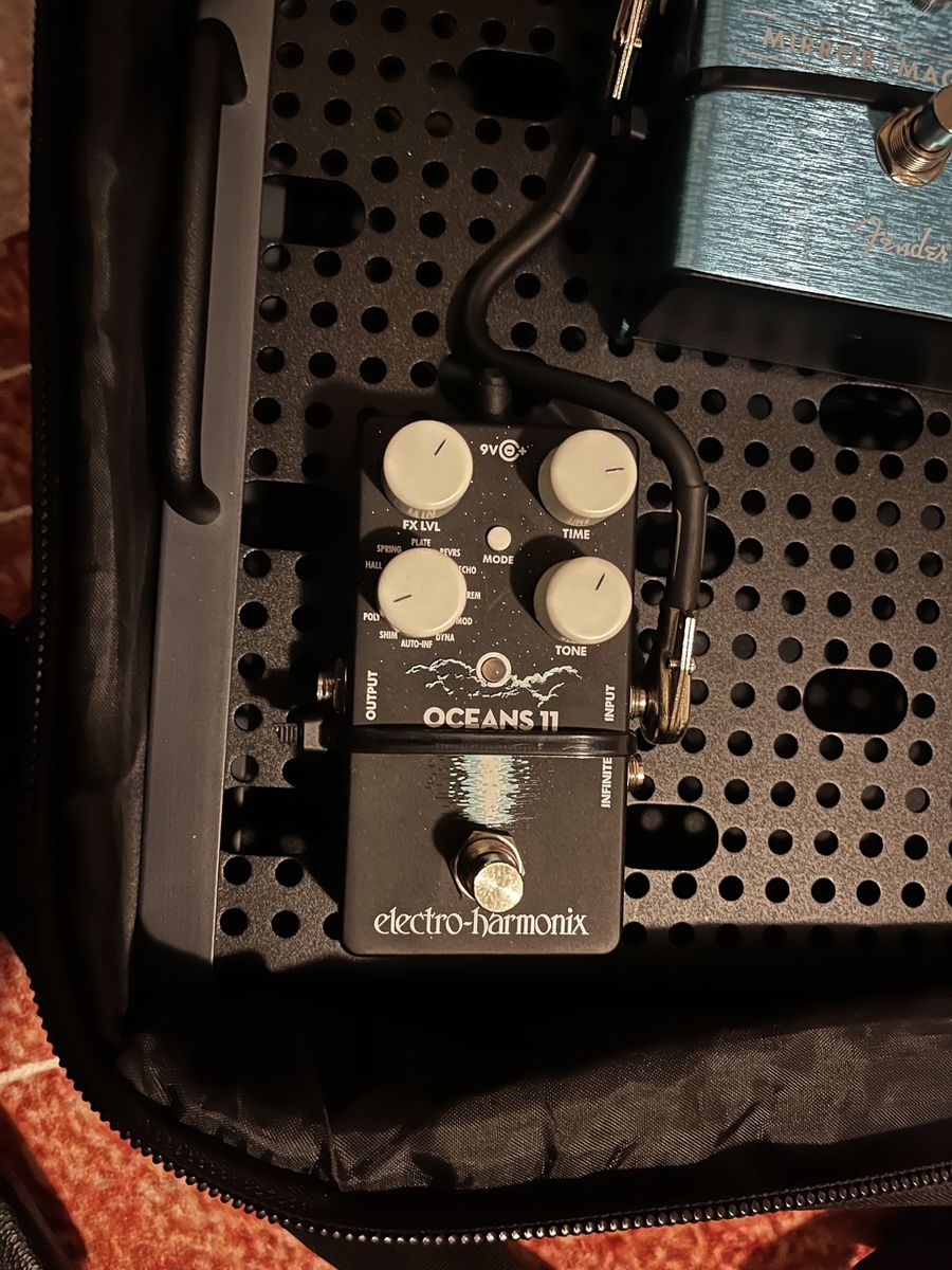 EHS Oceans-11 Reverb Pedal