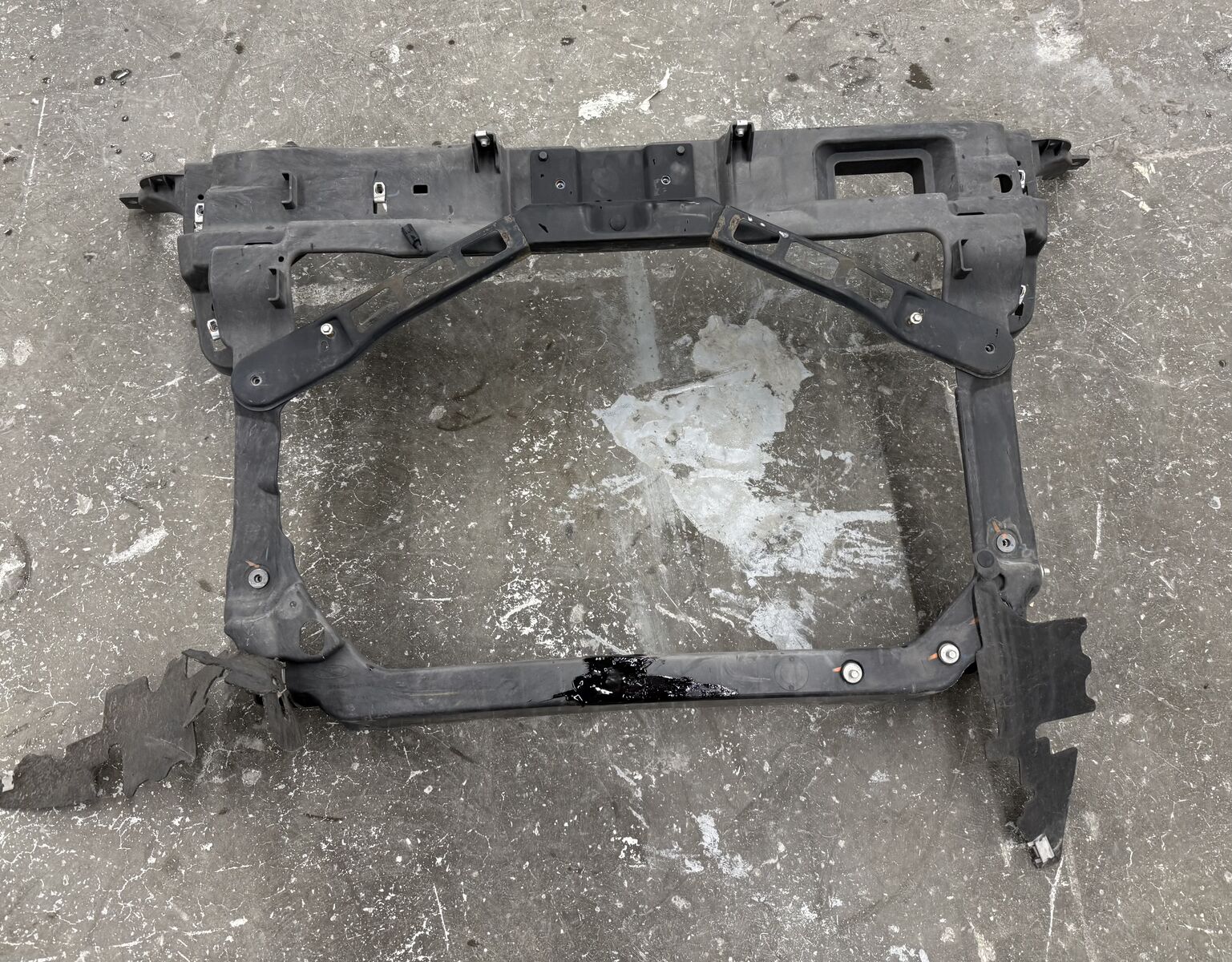 2011-2014 Ford Edge Radiator Support