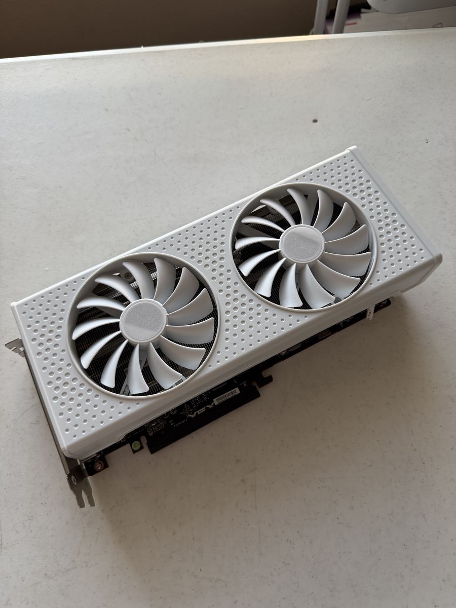 XFX Speedster SWFT210 AMD Radeon RX 7800 XT 16GB GDDR6 Graphics Card White