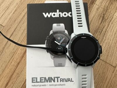 Wahoo Elemnt Rival Watch
