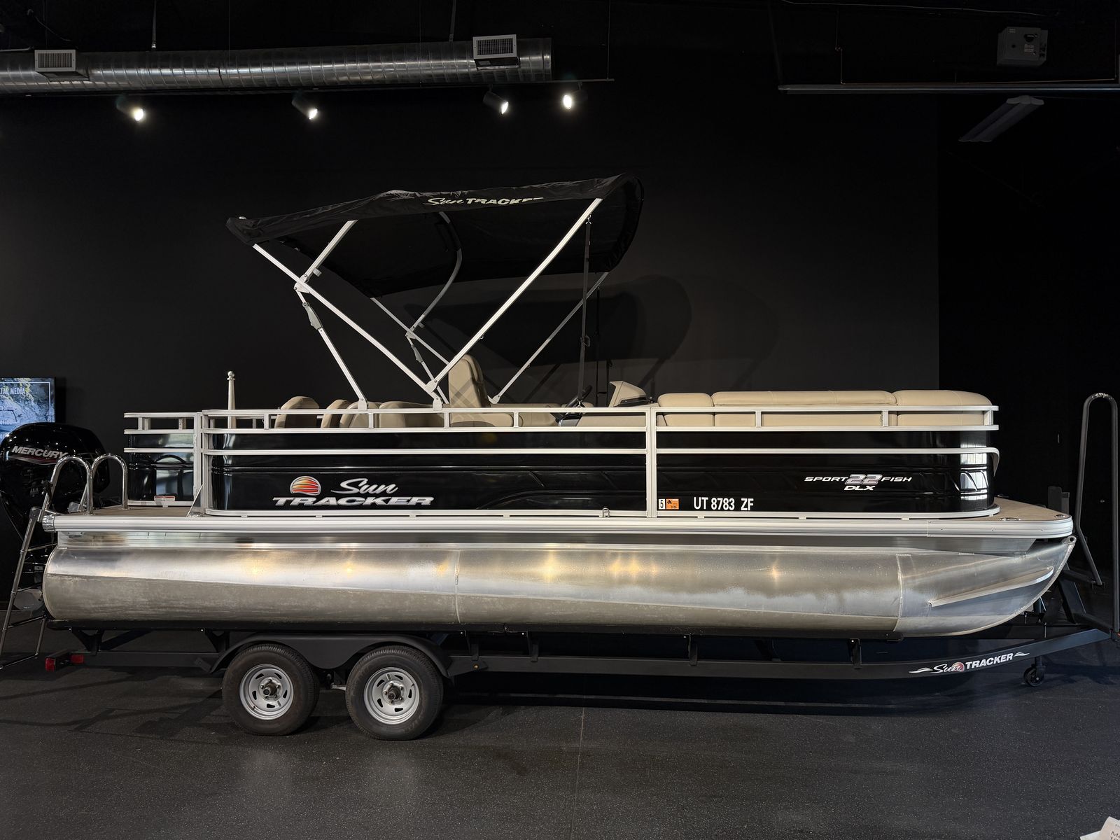 2024 Sun Tracker Sportfish 22 DLX