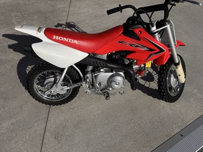 2016 Honda CRF 50 Dirt Bike - Red/White, 4-Stroke, Includes Training Wheels