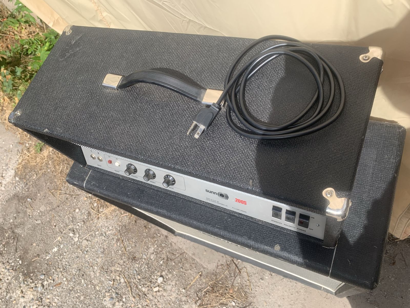 Main image 7