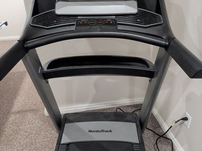 NordicTrack Treadmill - Excellent Condition, Ready for Your Home Gym