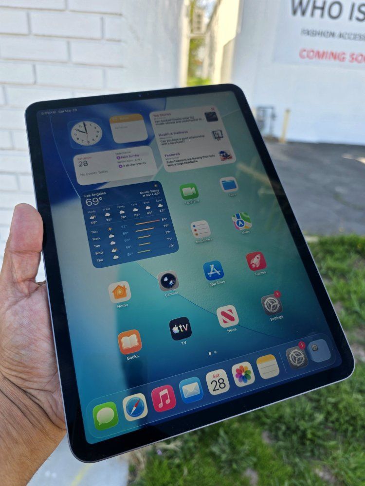 ipad pro 11" 1TB 1000 GB Wifi with latest IOS 26.4