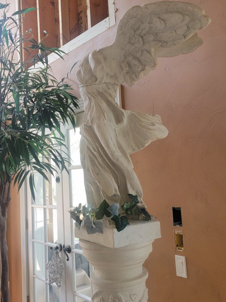 Main image 12