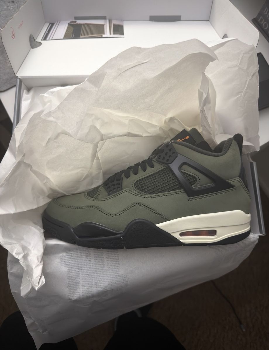Jordan 4 Undefeated 