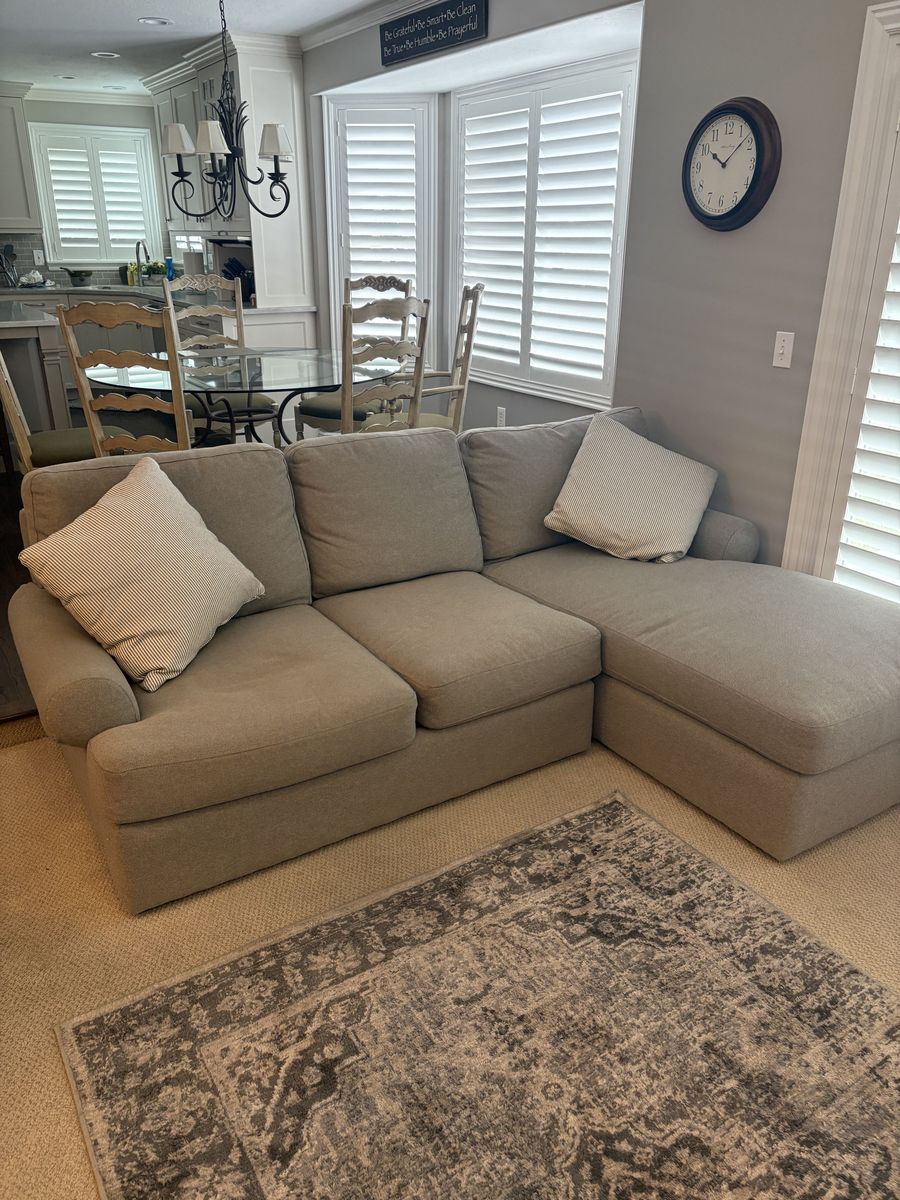 Basset 2-piece Sectional Couch with Chaise