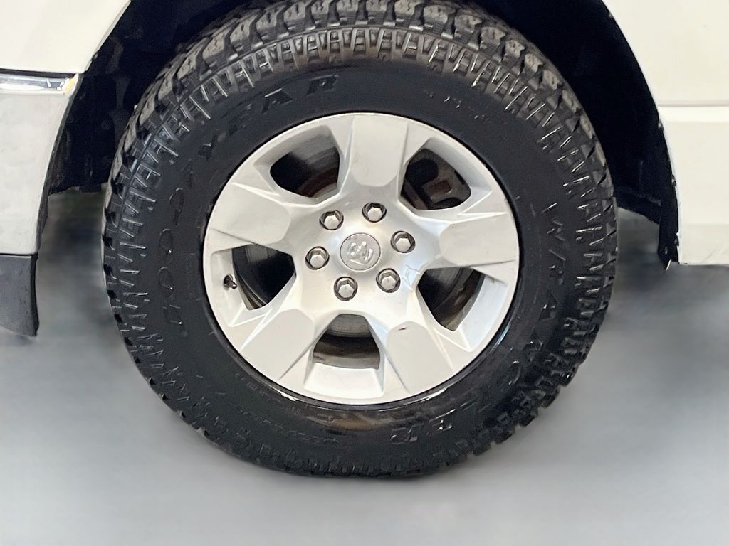 Main image 30