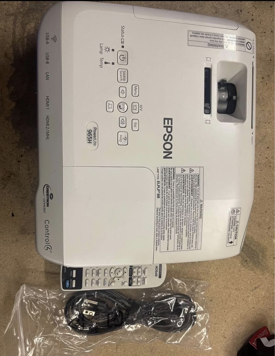 Epson PowerLite 965H 3LCD Projector with Remote and Power Cord