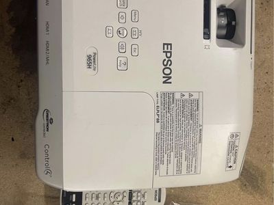 Epson PowerLite 965H 3LCD Projector with Remote and Power Cord