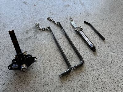 Weight Distribution Hitch w/ Sway Control – 10,000 lb (Pro Series)