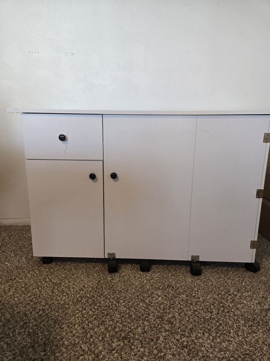 Main image 4