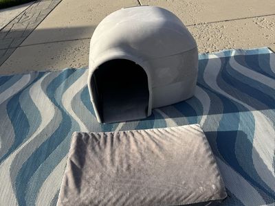 Petmate Allweather Dog Igloo with Bed Doghouse