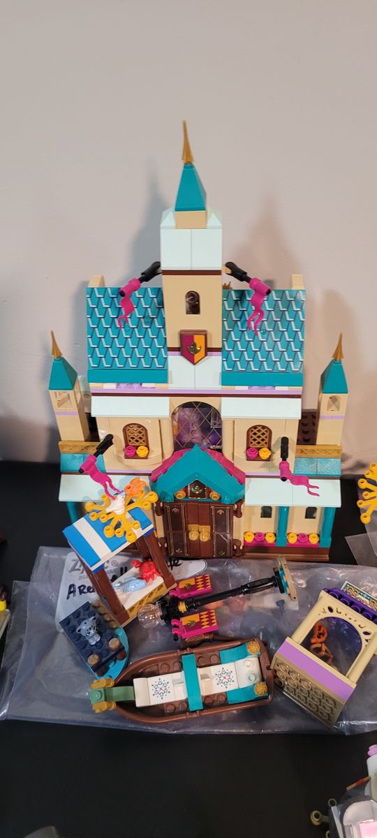 Lego Disney Frozen II Arendelle Castle Village