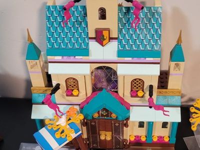 Lego Disney Frozen II Arendelle Castle Village