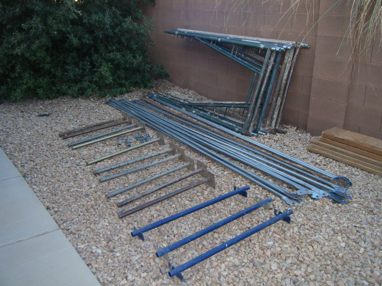 walk thru scaffolding