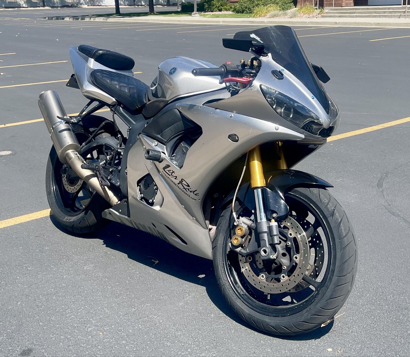 2004 YAMAHA R6