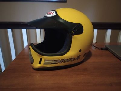 Vintage Bell Moto 4 (Size 7)