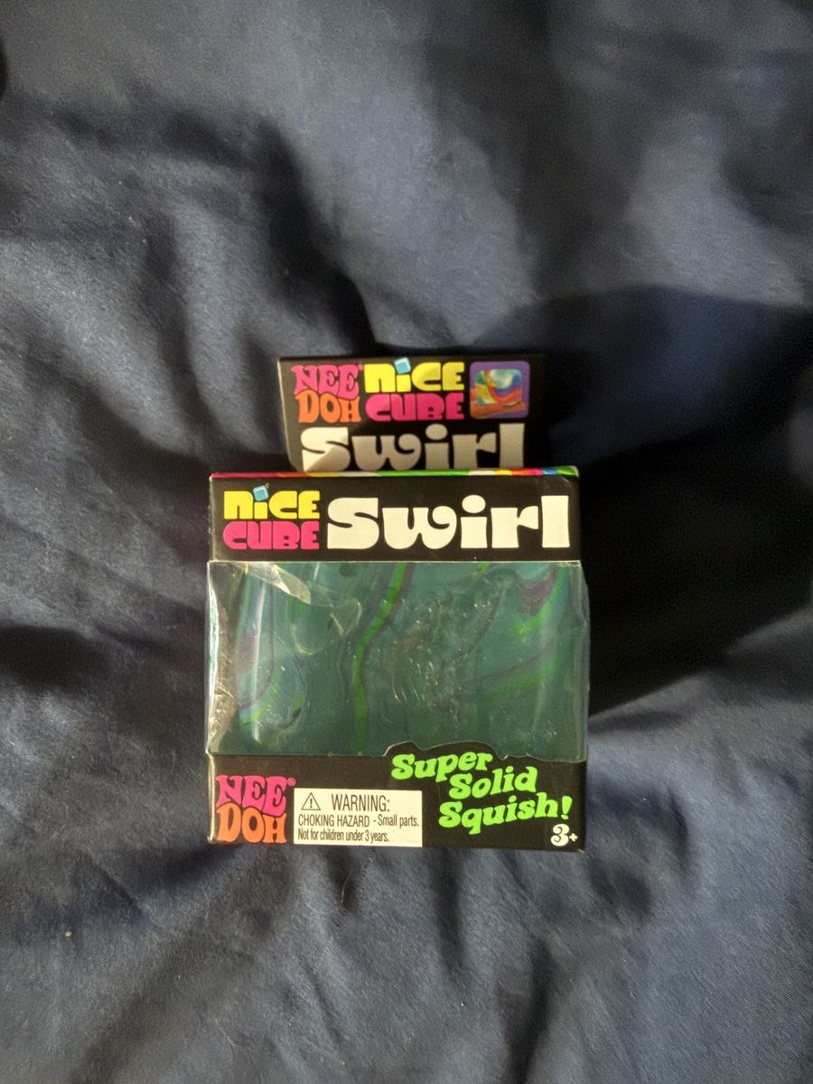 Nice Cube Swirl New in Box