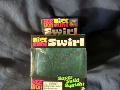 Nice Cube Swirl New in Box