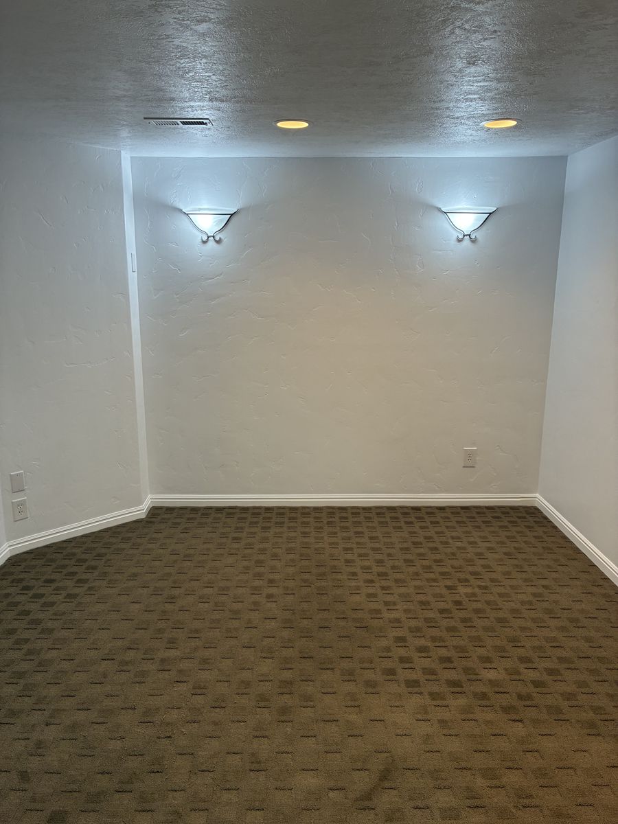 Main image 8