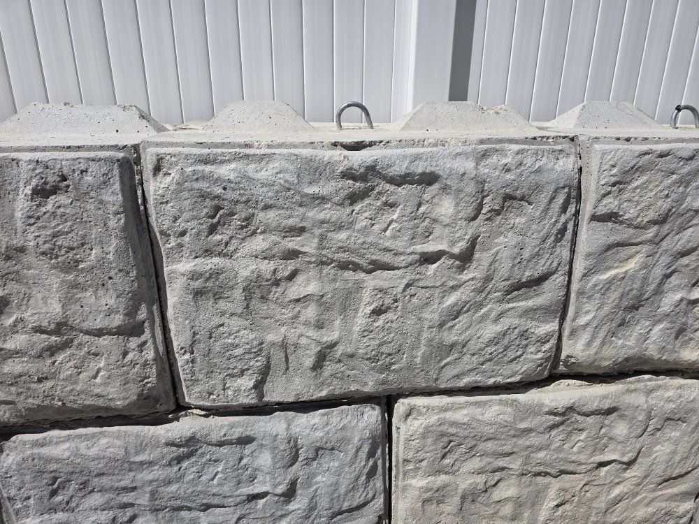 FREE LANDSCAPE / Retaining WALL CONCRETE BLOCKS